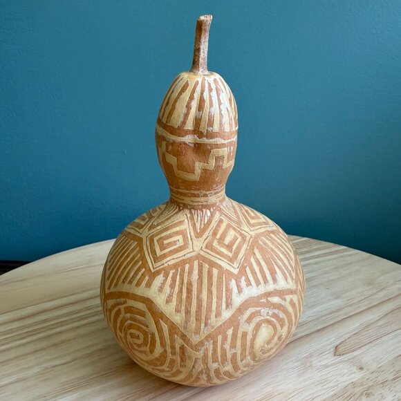 Vintage Hand-Carved Peru Native American Gourd With Intricate Geometric Patterns - Picture 4 of 10